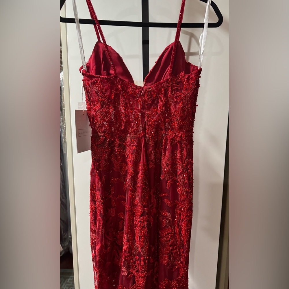 Embellished plunge neckline mermaid gown - Picture 9 of 9